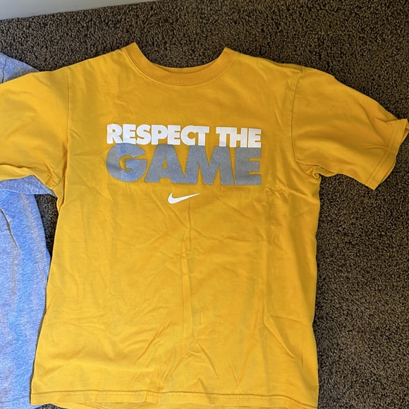 LOT of 3 Boys T-Shirts size Medium: Nike/Adidas - Picture 3 of 4